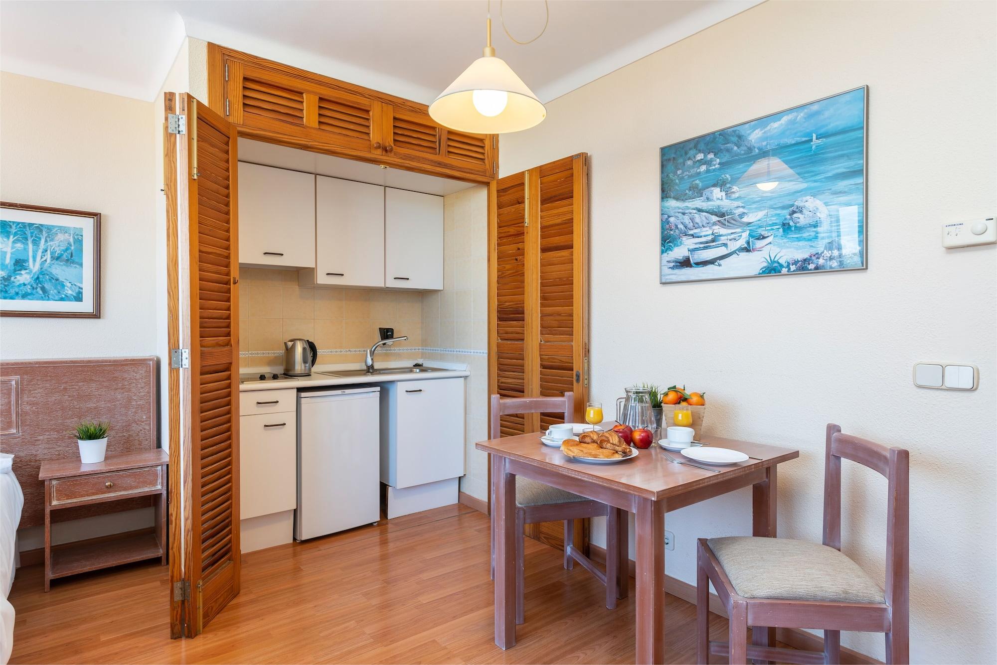 Apartamentos Carlos V 알쿠디아 외부 사진